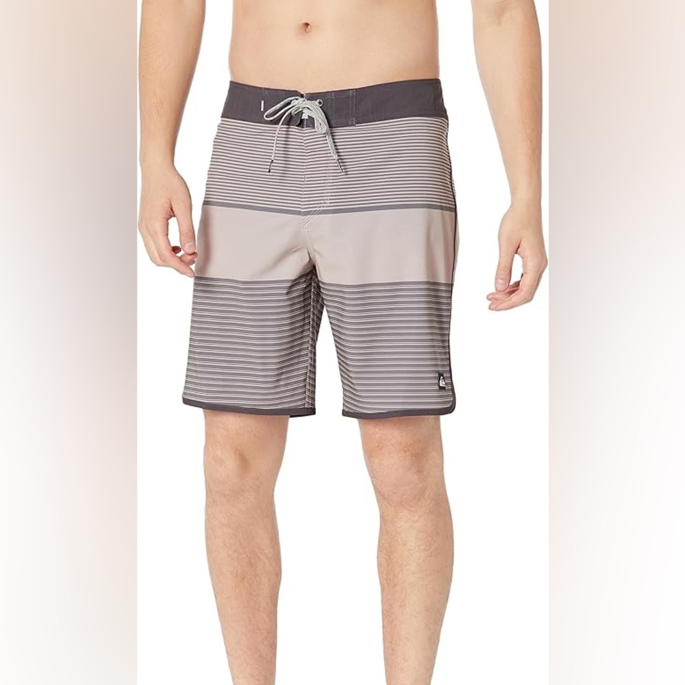 Quiksilver Men's Standard Surf Silk Tijuana 19 Boardshort Swim Trunk 36
